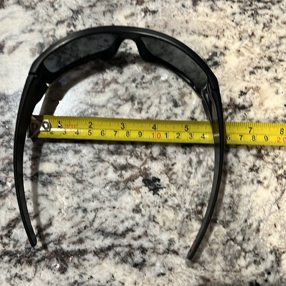 Men’s Oakley sunglasses - Picture 3 of 10